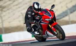 CBR1000RR-R Fireblade thumbnail 1